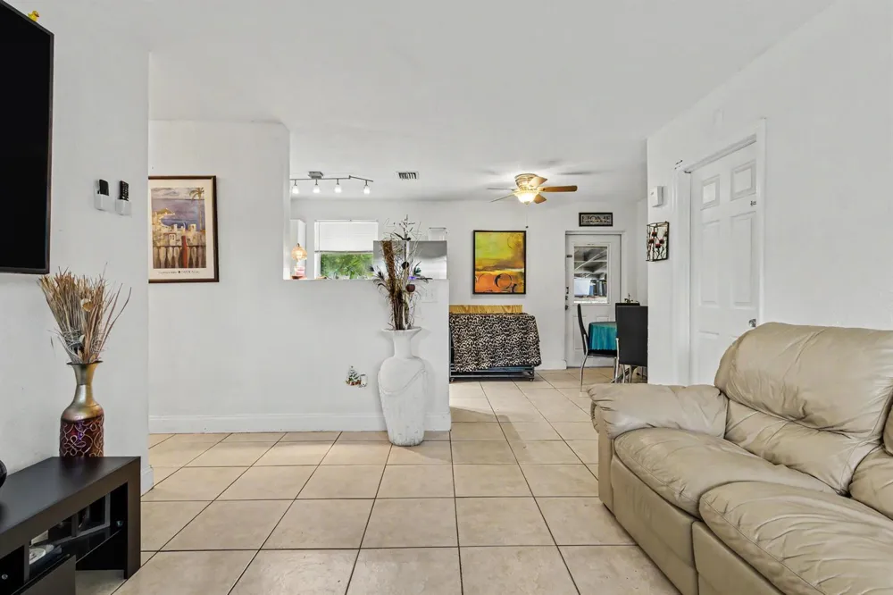 6714 ATLANTA STREET Hollywood, FL 33024