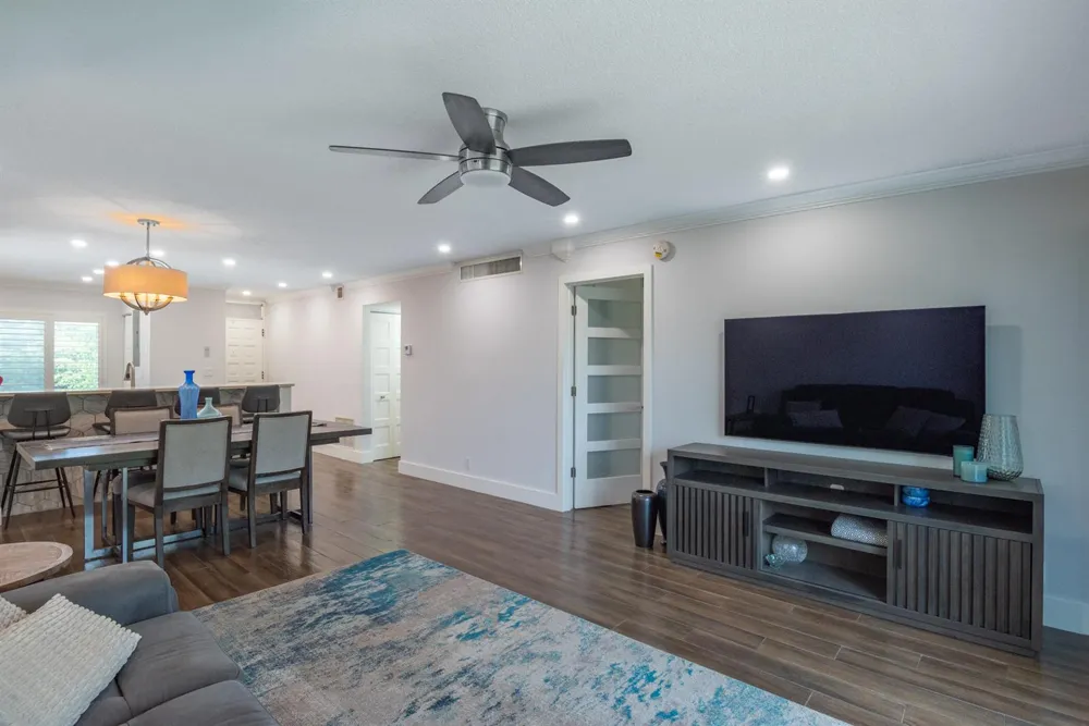 2500 PRESIDENTIAL WAY #304 West Palm Beach, FL 33401