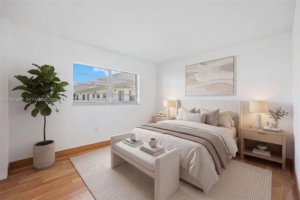 4000 NE 169th St #607 PLUS 30 FT DOCK North Miami Beach, FL 33160