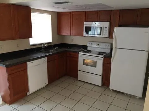 5323 NW 27TH STREET #B4 Lauderhill, FL 33313