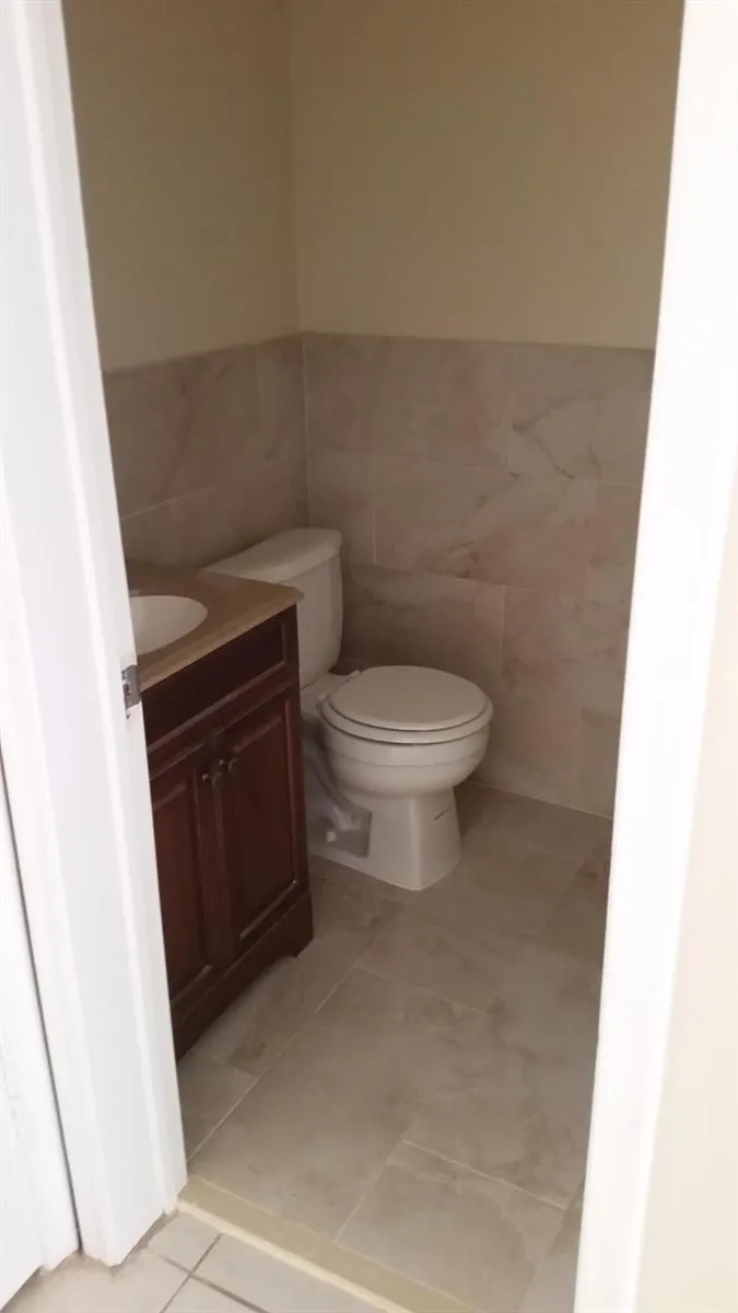 5323 NW 27TH STREET #B4 Lauderhill, FL 33313