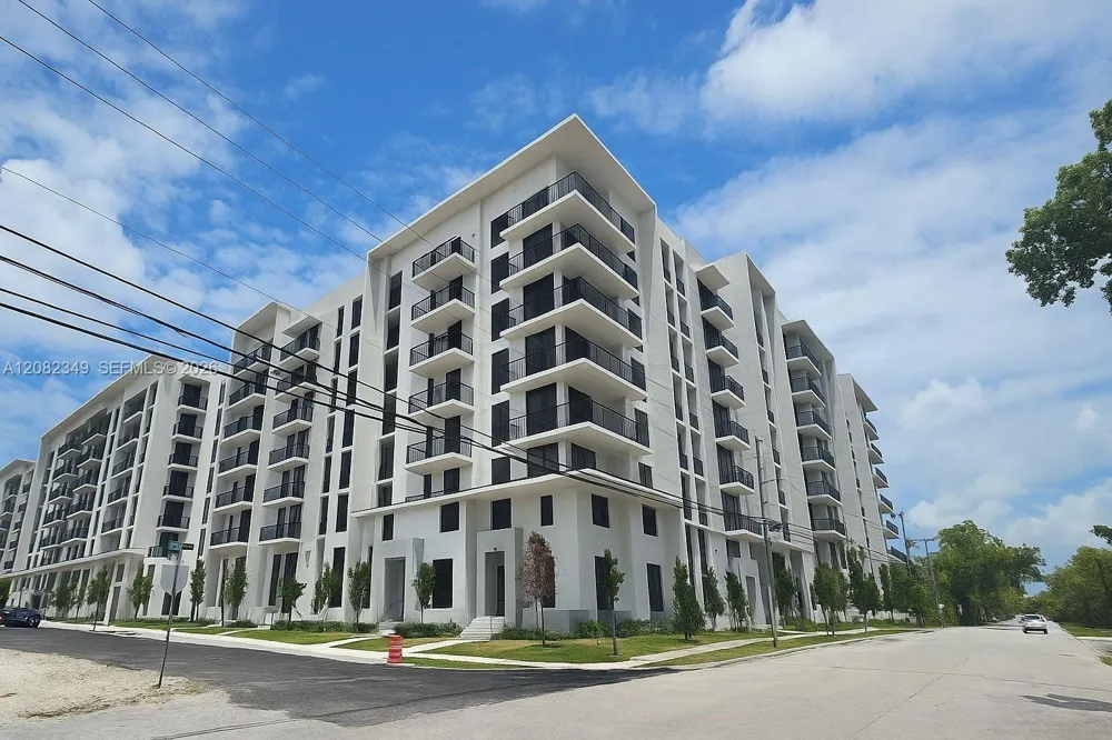 1155 NE 126th St #403 North Miami, FL 33161