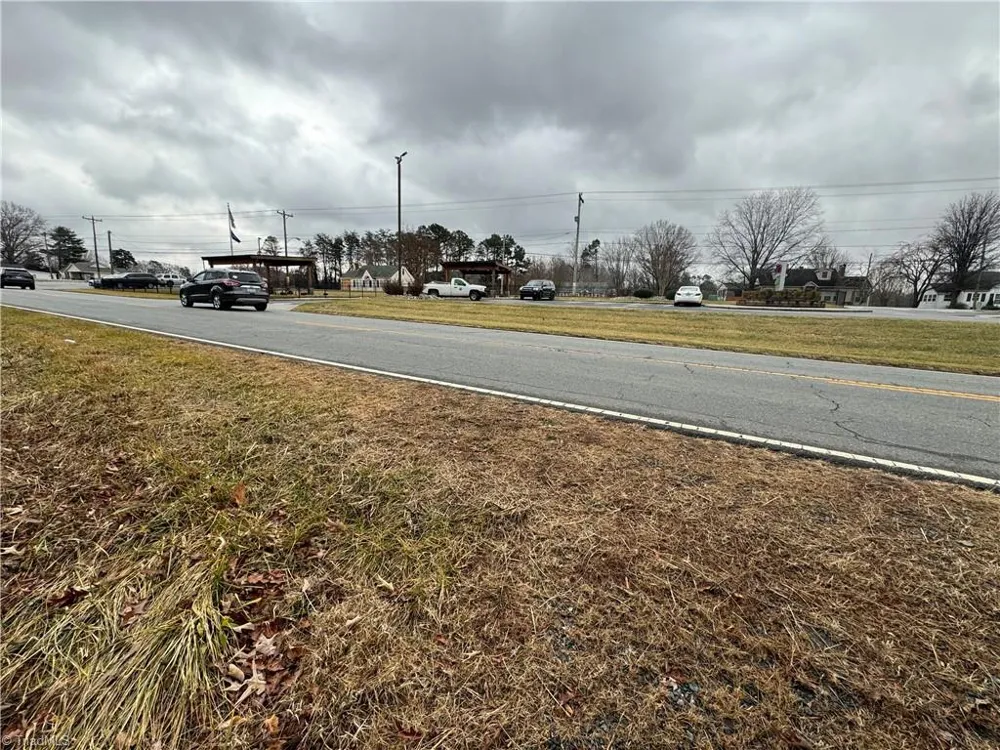 349 King Street King, NC 27021