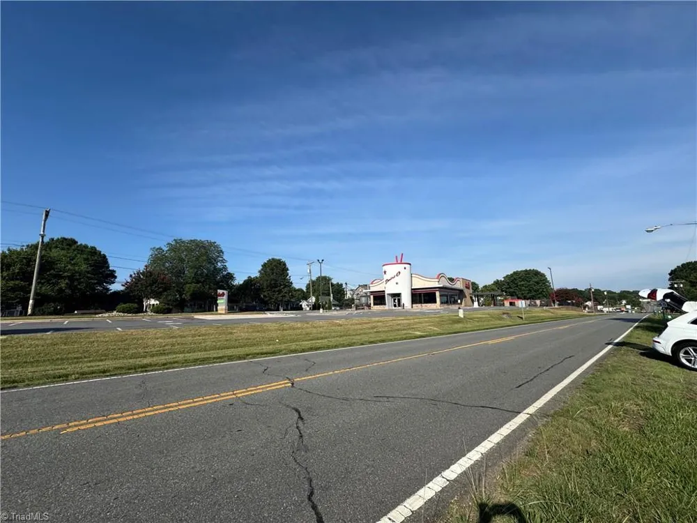 349 King Street King, NC 27021