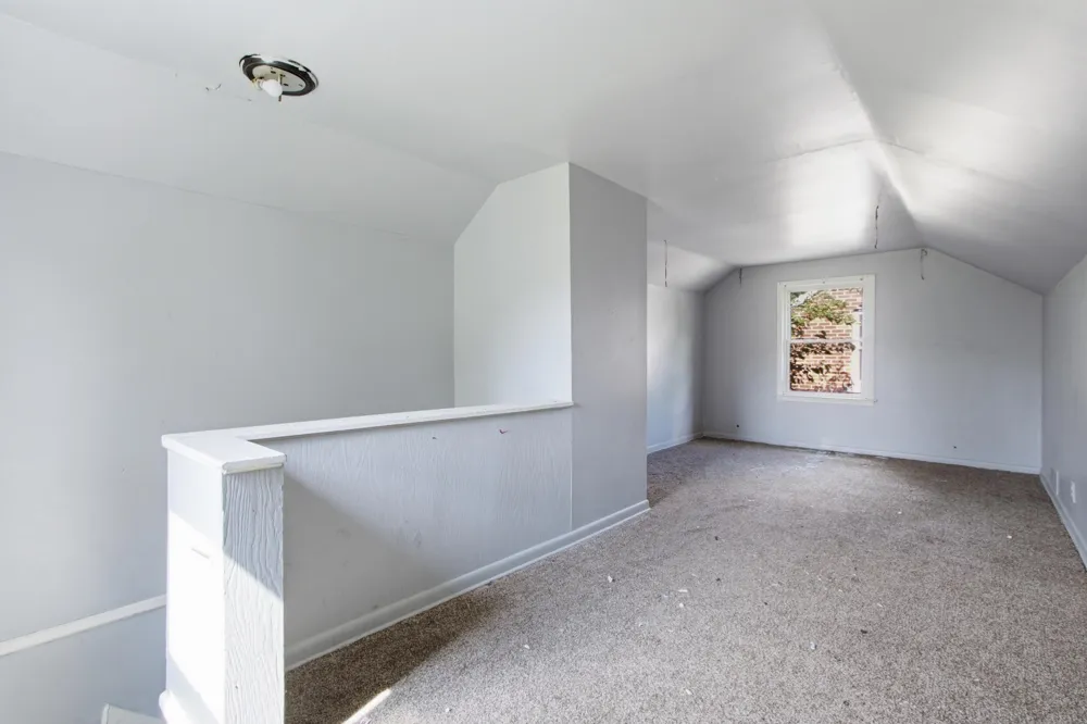 15701 Rossini Drive Detroit City, MI 48205