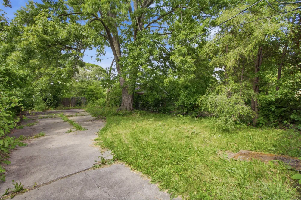 15701 Rossini Drive Detroit City, MI 48205