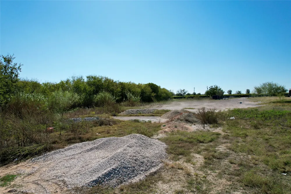 10823 Old Lockhart Road Austin, TX 78747