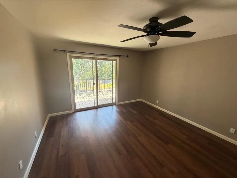 224 Lido Street #J3 Lakeway, TX 78734