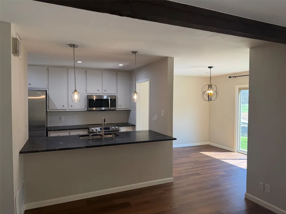 224 Lido Street #J3 Lakeway, TX 78734