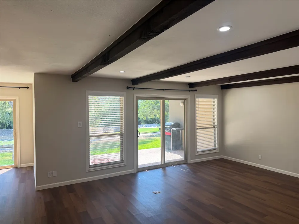 224 Lido Street #J3 Lakeway, TX 78734