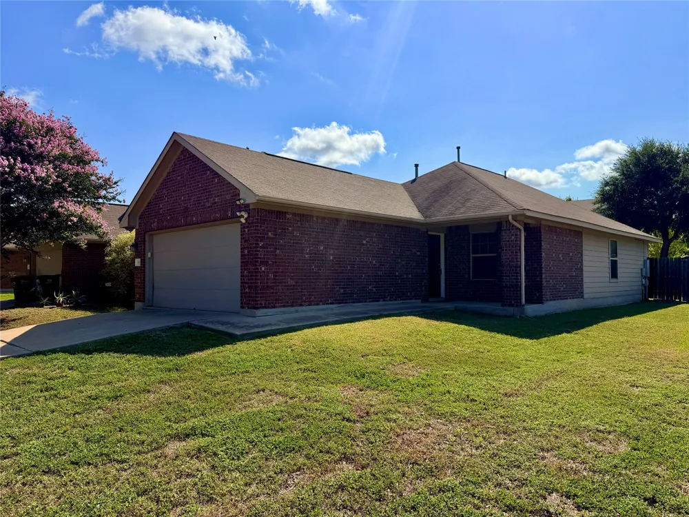 1148 Shadow Creek Boulevard Buda, TX 78610