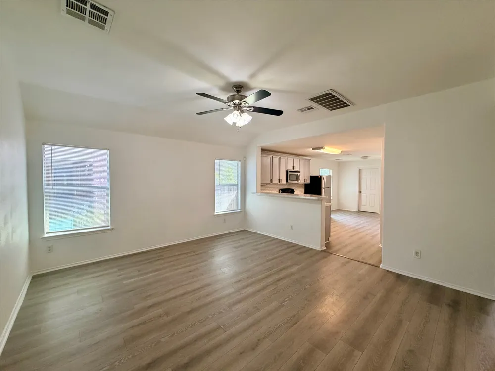 1148 Shadow Creek Boulevard Buda, TX 78610