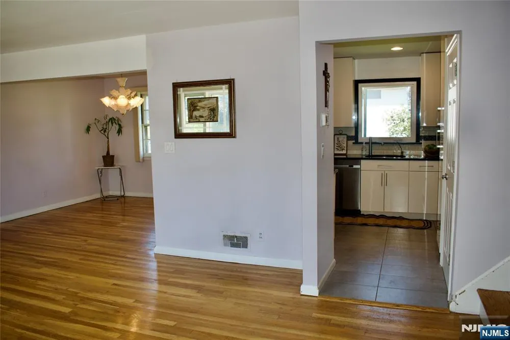 477 Chestnut Avenue South Hackensack, NJ 07606