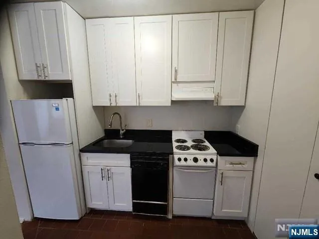 840 River 106 Edgewater, NJ 07020