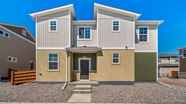 10122 Salem Court Commerce City, CO 80022