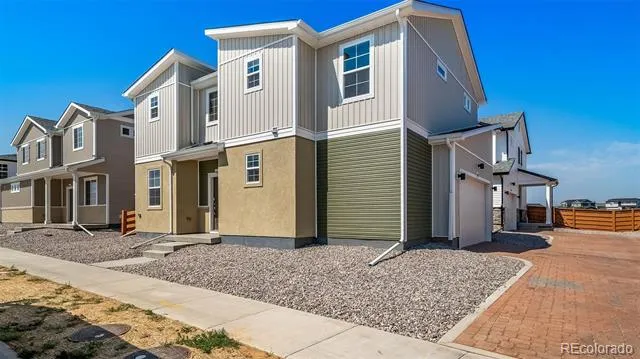 10122 Salem Court Commerce City, CO 80022