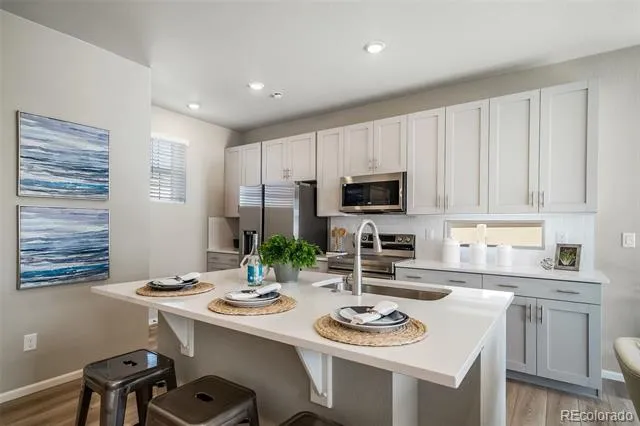 10122 Salem Court Commerce City, CO 80022