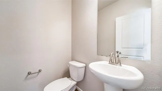 10152 Salem Court Commerce City, CO 80022