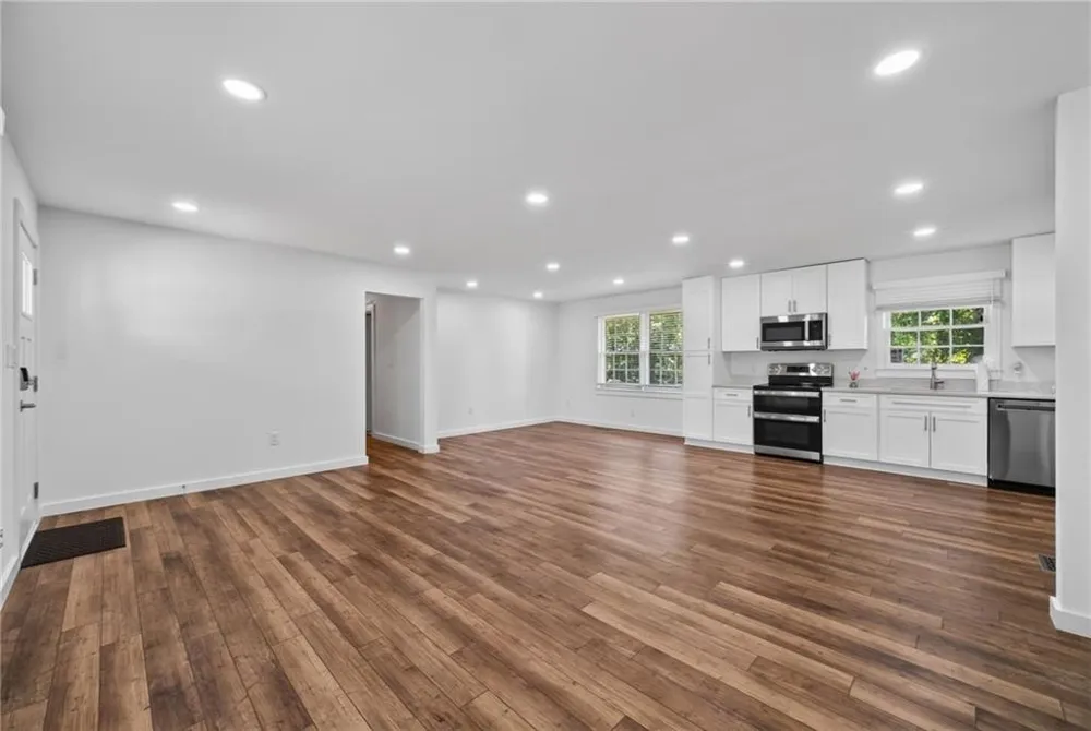 4619 Mountain View Road Oakwood, GA 30566