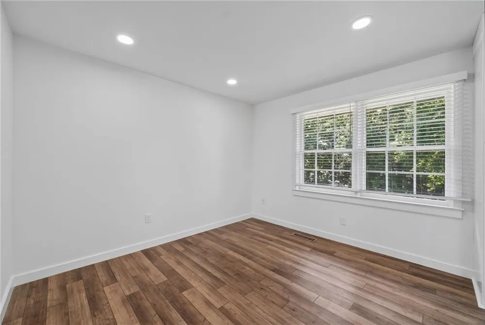 4619 Mountain View Road Oakwood, GA 30566