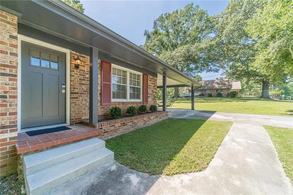 4619 Mountain View Road Oakwood, GA 30566