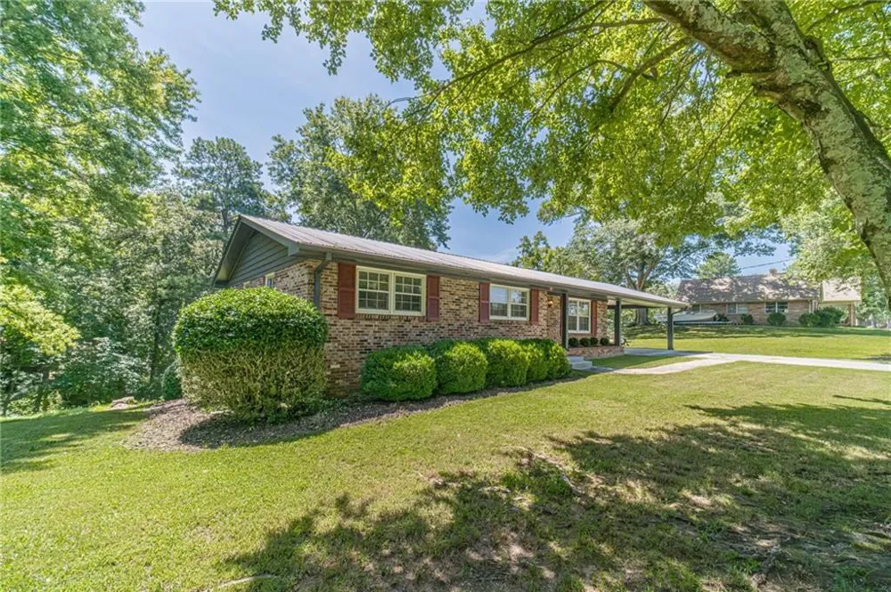 4619 Mountain View Road Oakwood, GA 30566