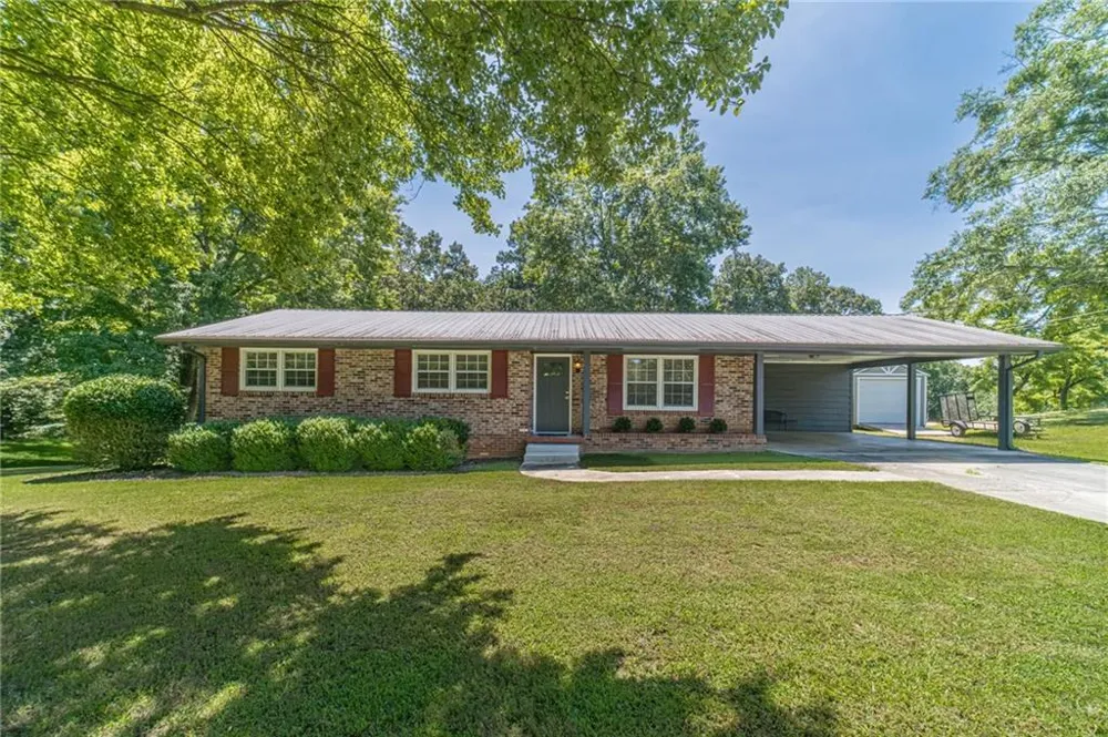 4619 Mountain View Road Oakwood, GA 30566