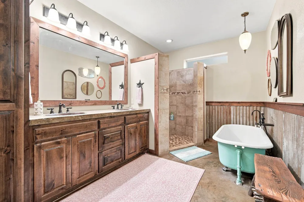 259 County Road 1409 Morgan, TX 76671