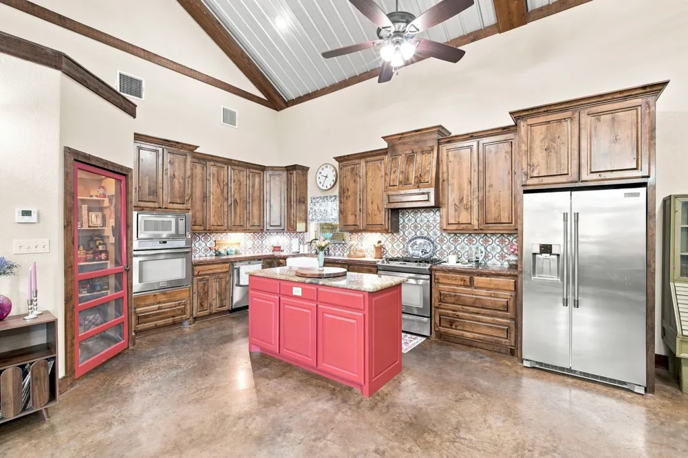 259 County Road 1409 Morgan, TX 76671