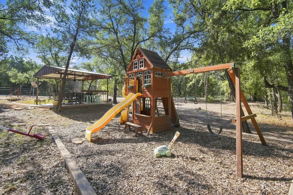 259 County Road 1409 Morgan, TX 76671