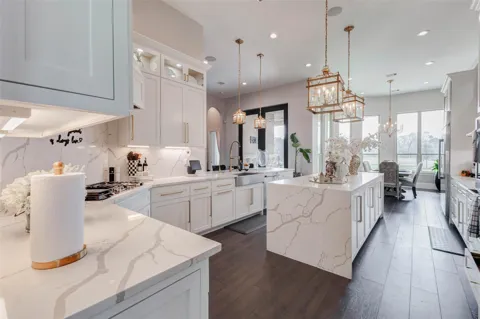 1721 W Fm 1462