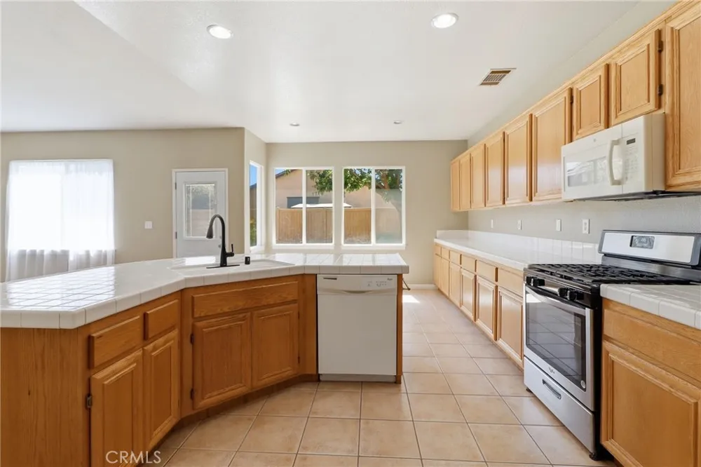 25317 Clear Canyon Menifee, CA 92584