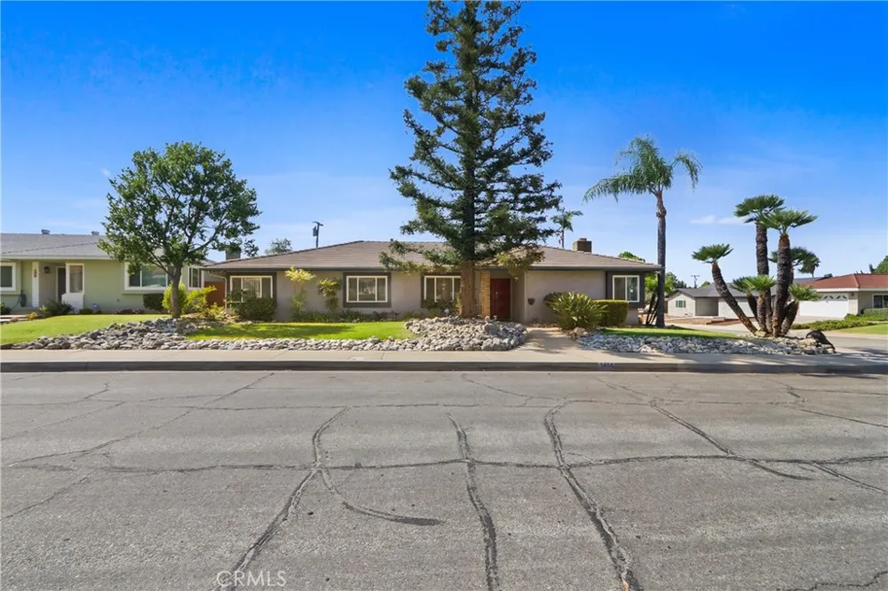 1414 E Laurel Glendora, CA 91741