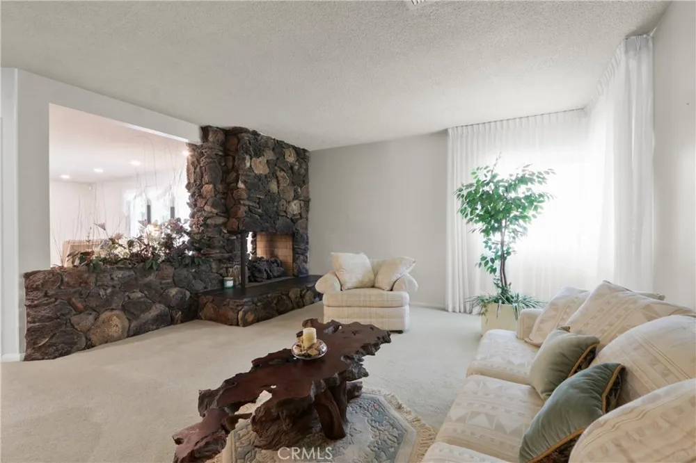 1414 E Laurel Glendora, CA 91741