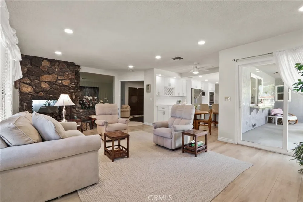 1414 E Laurel Glendora, CA 91741