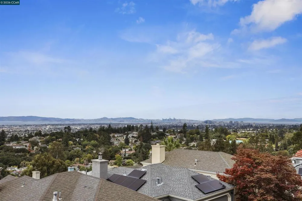 4354 Terrabella Way Oakland, CA 94619