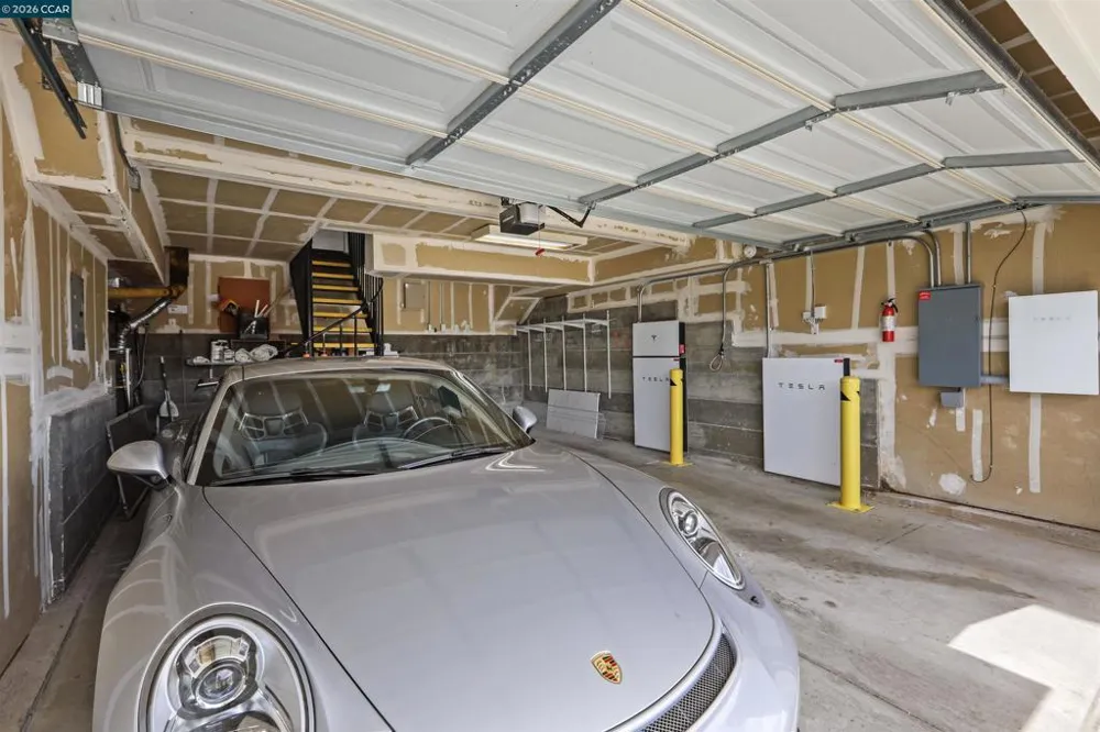 4354 Terrabella Way Oakland, CA 94619