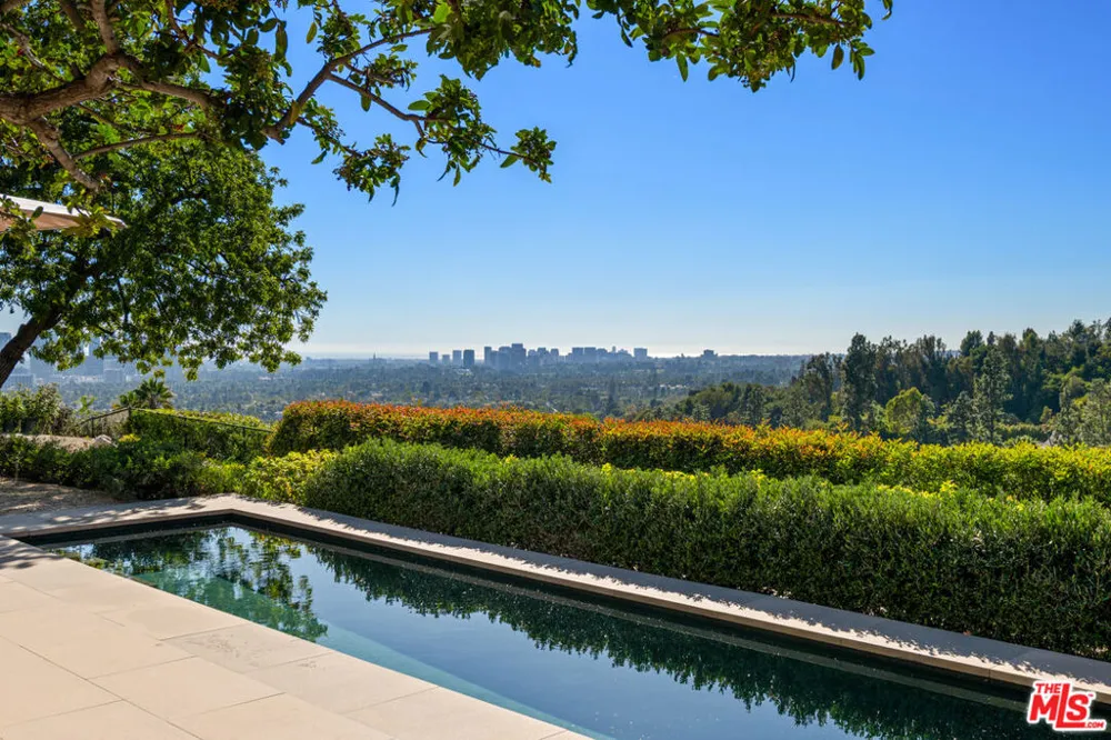 1016 Hillcrest Road Beverly Hills, CA 90210