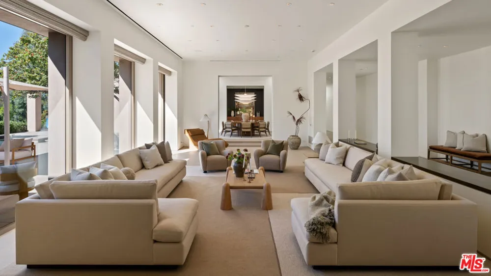1016 Hillcrest Road Beverly Hills, CA 90210