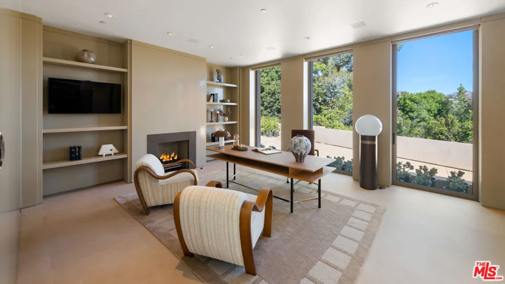 1016 Hillcrest Road Beverly Hills, CA 90210