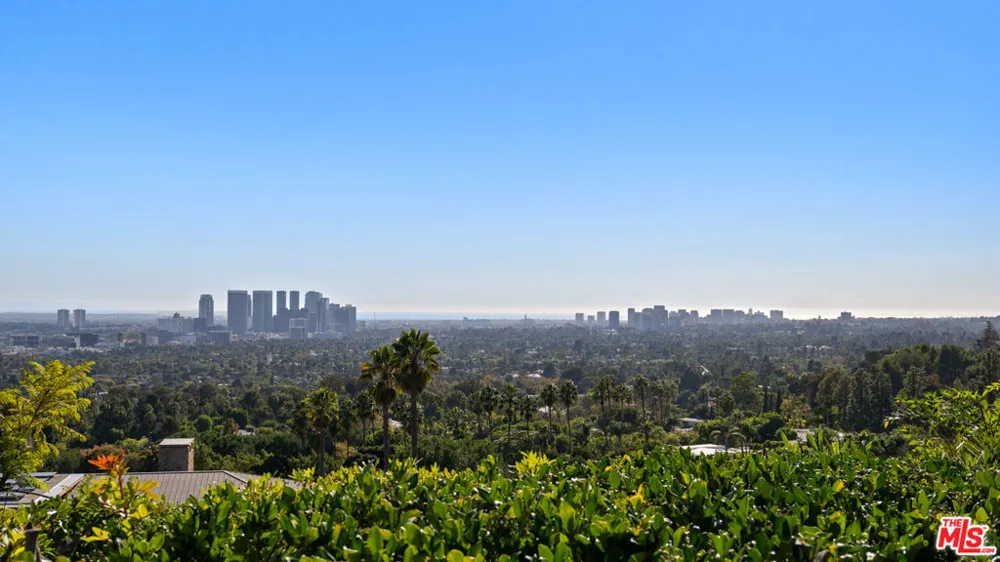 1016 Hillcrest Road Beverly Hills, CA 90210