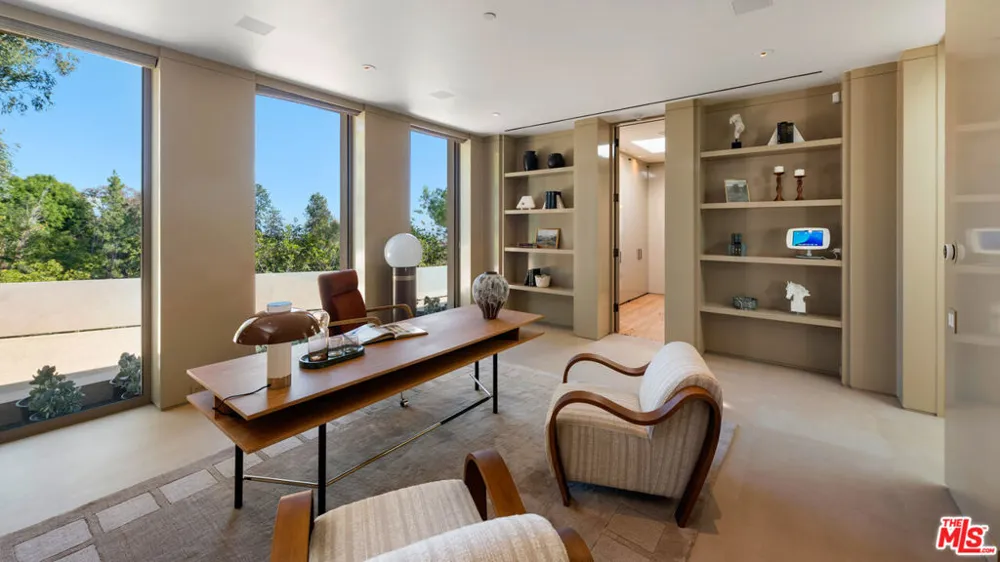 1016 Hillcrest Road Beverly Hills, CA 90210