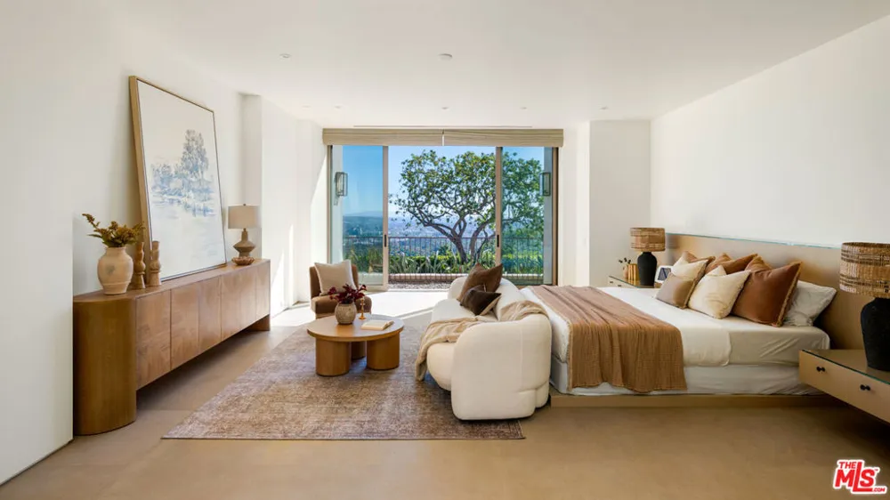 1016 Hillcrest Road Beverly Hills, CA 90210