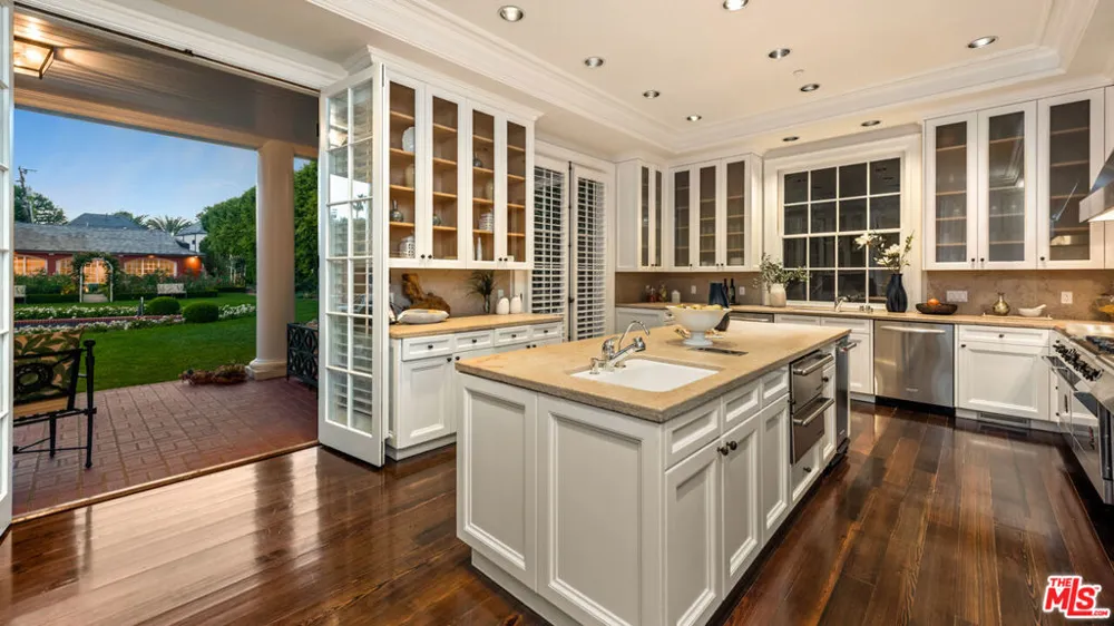 805 Alpine Drive Beverly Hills, CA 90210