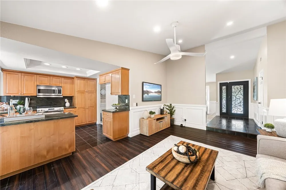 6 Los Felis Phillips Ranch, CA 91766