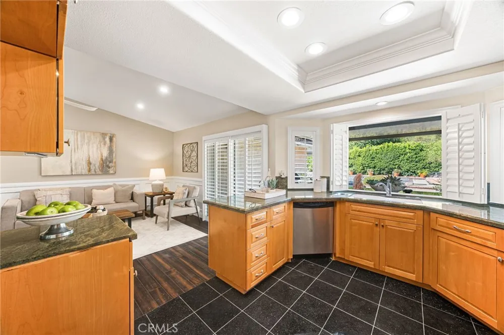6 Los Felis Phillips Ranch, CA 91766