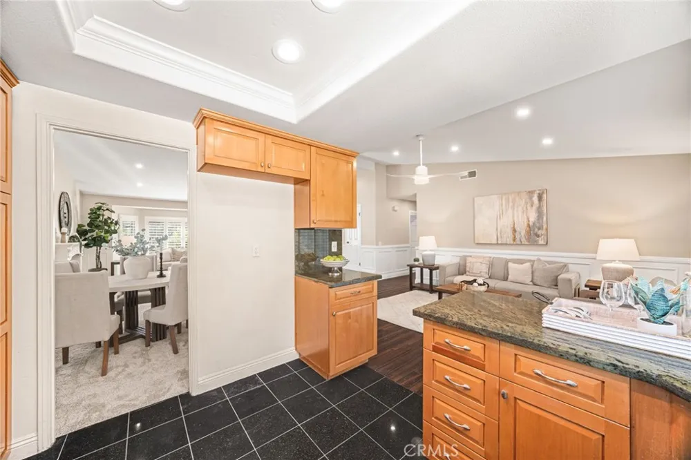 6 Los Felis Phillips Ranch, CA 91766