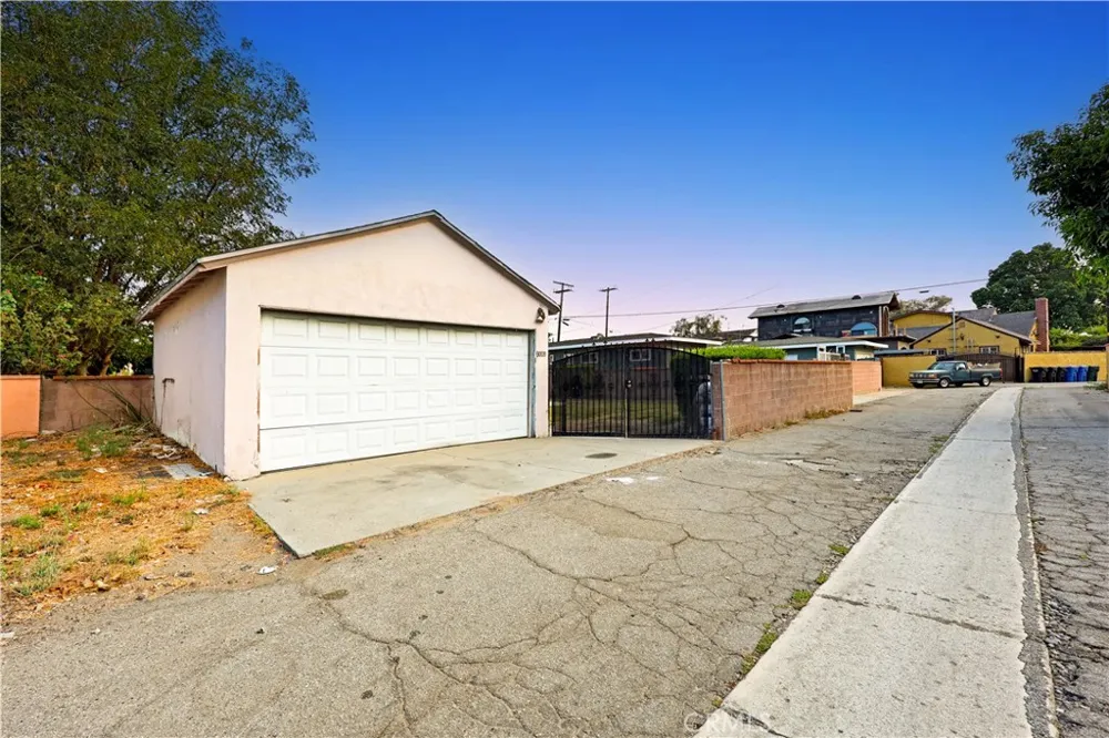 9008 Paramount Boulevard Downey, CA 90240