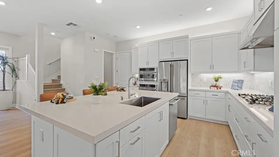 27308 Fox Den Place Valencia, CA 91381