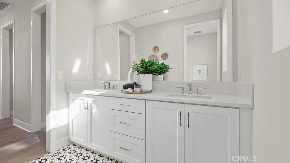 27308 Fox Den Place Valencia, CA 91381